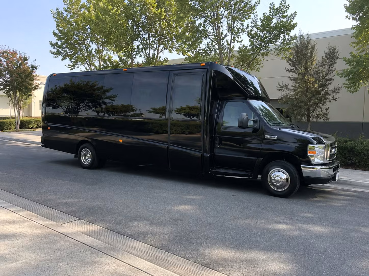 bus rentals for pittsburgh proms homecomings